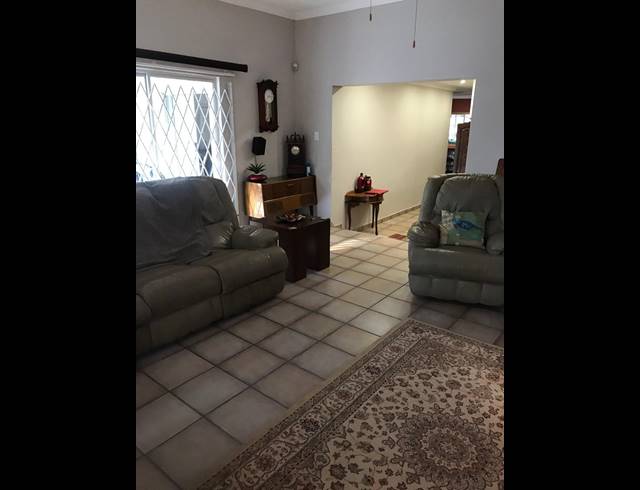 3 BEDROOM HOUSE SOLD IN SINOVILLE